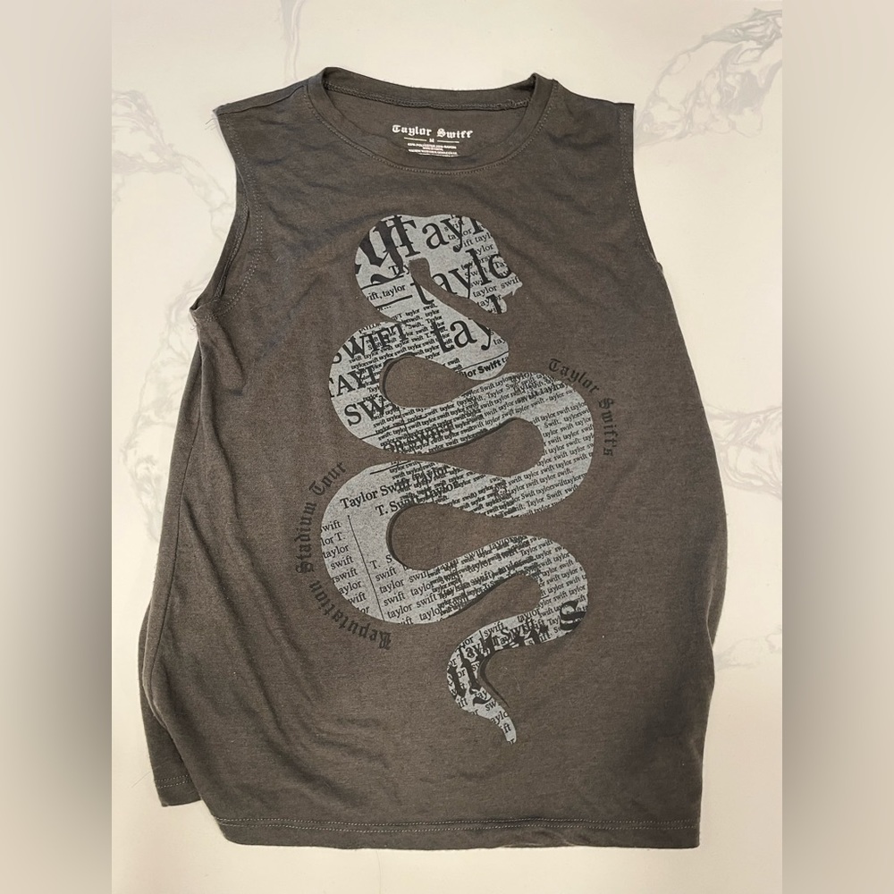 Taylor Swift Reputation Stadium Tour- tank
